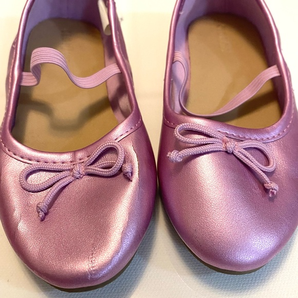 Old Navy Other - NWT Old Navy Girls Ballet Pink Mettalic Shoe With SCUFFS SEE ALL PHOTOS Size 10